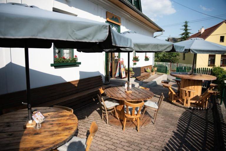 Hotel Dom Frana Krala Smrečany Exterior foto